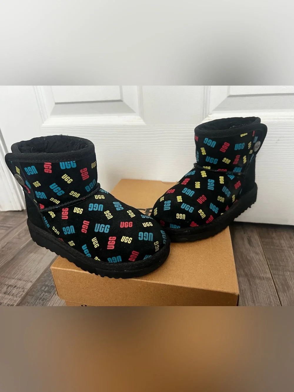 UGG Kids Jona Confetti Logo Boots